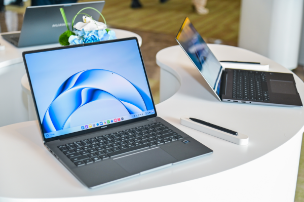 布企业办公迈向“鸿蒙化”时代!J9国际网站新一代鸿蒙电脑发(图2) 布企业办公迈向“鸿蒙化”时代!J9国际网站新一代鸿蒙电脑发(图2)